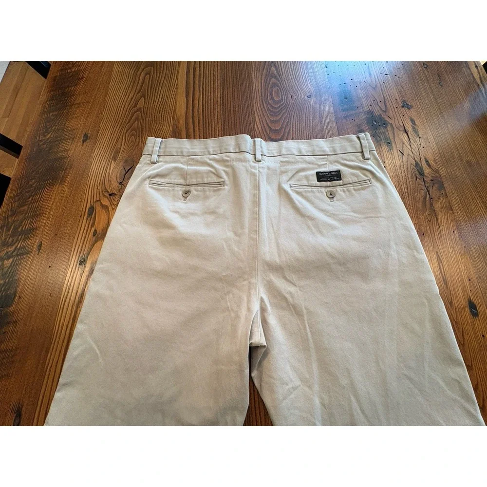Banana Republic Aiden Fit Chino Pants Mens 36x30 Khaki Flat Front Stretch